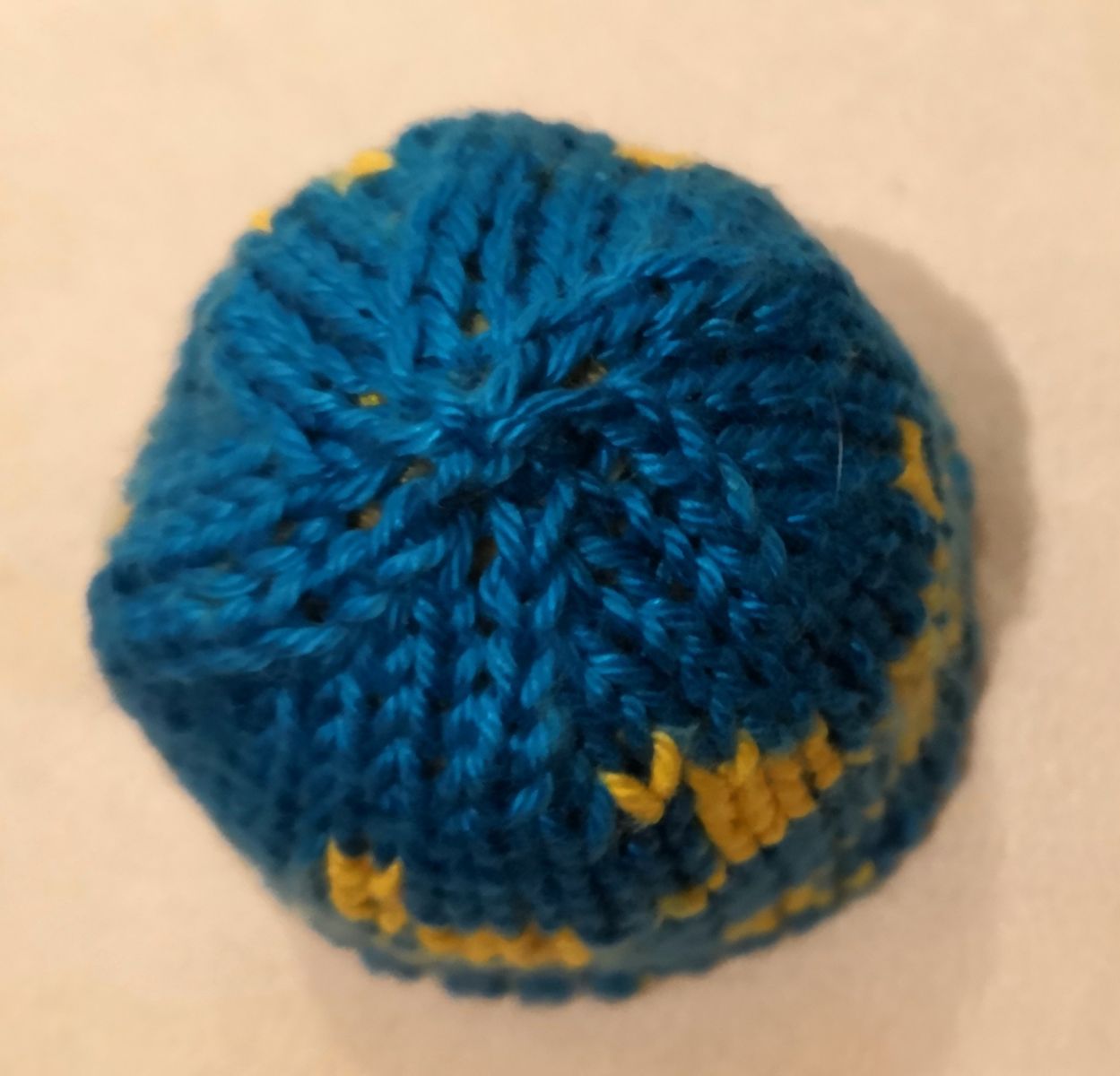 Blog-Inhaltsbild für 'Eierwärmer Sunny Morning - gestrickt in Doubleface'